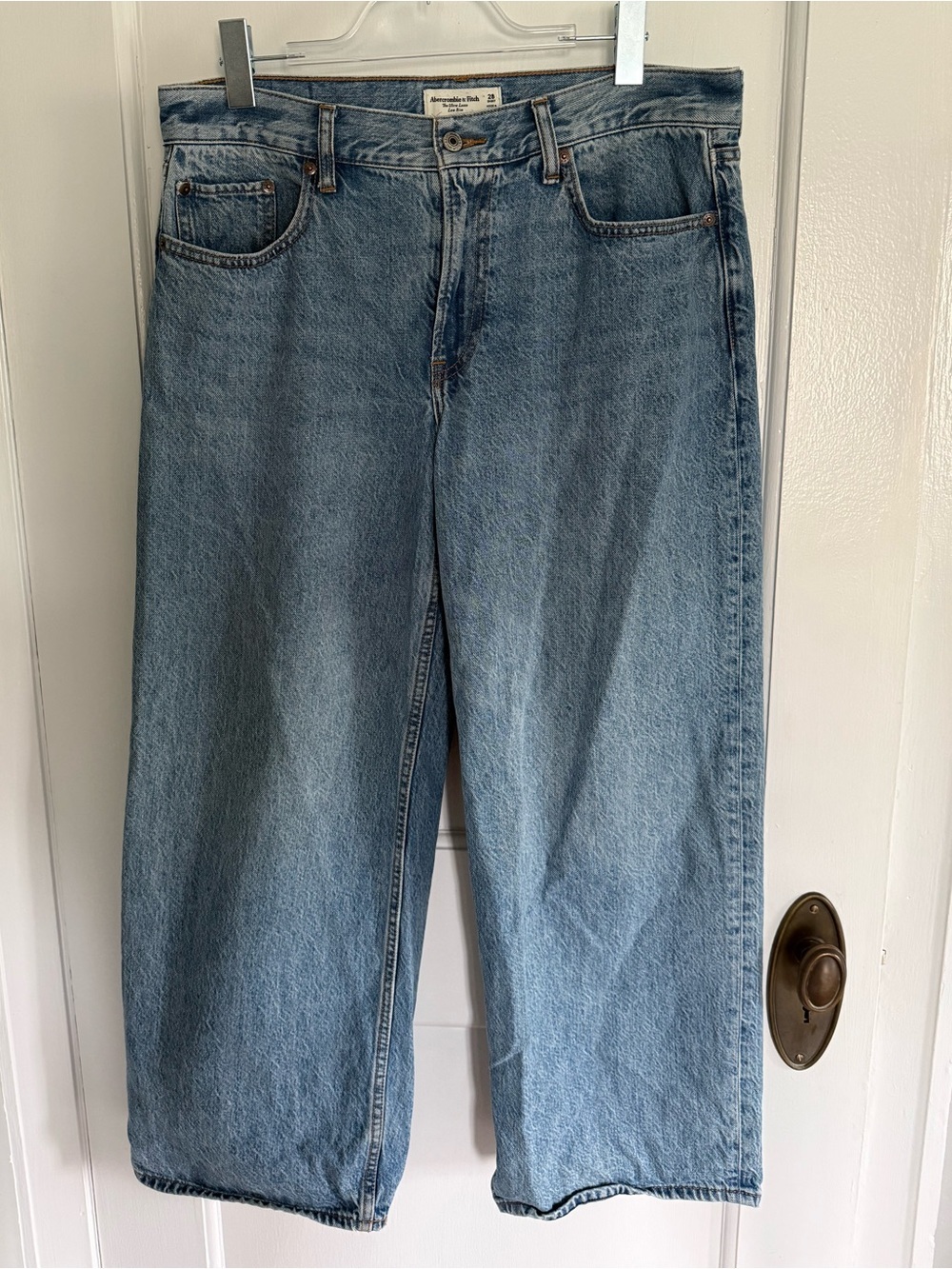 Abercrombie & Fitch Curve Love The Ultra Loose Low Rise Jeans